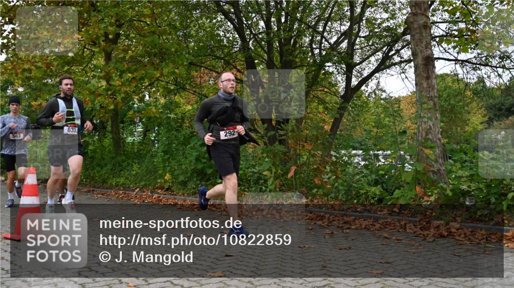 11.10.2026 - Bramfelder Halbmarathon 2026 J. Mangold http://msf.ph/oto/10822859 11.10.2026 10:22:42 Laufen 155, 292, 562, 563, 576, 633 meine-sportfotos.de