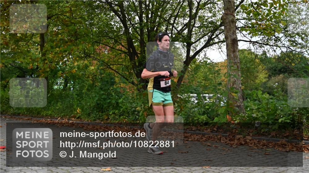 11.10.2026 - Bramfelder Halbmarathon 2026 J. Mangold http://msf.ph/oto/10822881 11.10.2026 10:22:56 Laufen 84 meine-sportfotos.de