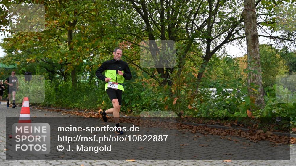 11.10.2026 - Bramfelder Halbmarathon 2026 J. Mangold http://msf.ph/oto/10822887 11.10.2026 10:23:12 Laufen 328, 741 meine-sportfotos.de
