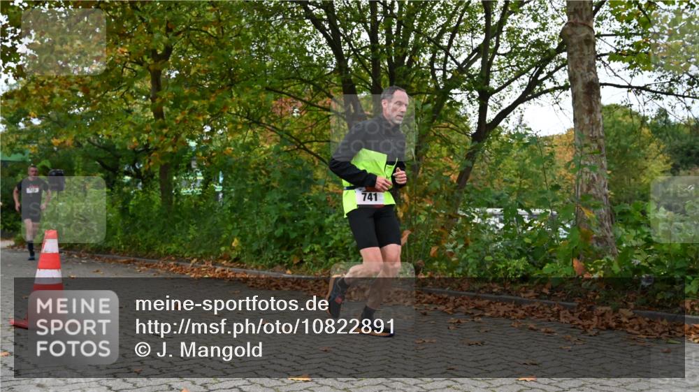 11.10.2026 - Bramfelder Halbmarathon 2026 J. Mangold http://msf.ph/oto/10822891 11.10.2026 10:23:12 Laufen 328, 741 meine-sportfotos.de