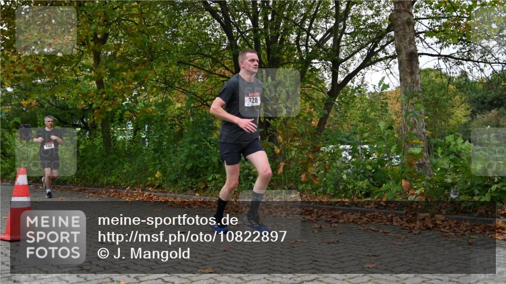 11.10.2026 - Bramfelder Halbmarathon 2026 J. Mangold http://msf.ph/oto/10822897 11.10.2026 10:23:15 Laufen 192, 328, 741 meine-sportfotos.de