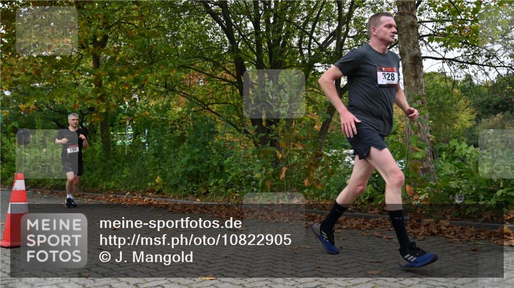 11.10.2026 - Bramfelder Halbmarathon 2026 J. Mangold http://msf.ph/oto/10822905 11.10.2026 10:23:16 Laufen 192, 328, 741 meine-sportfotos.de