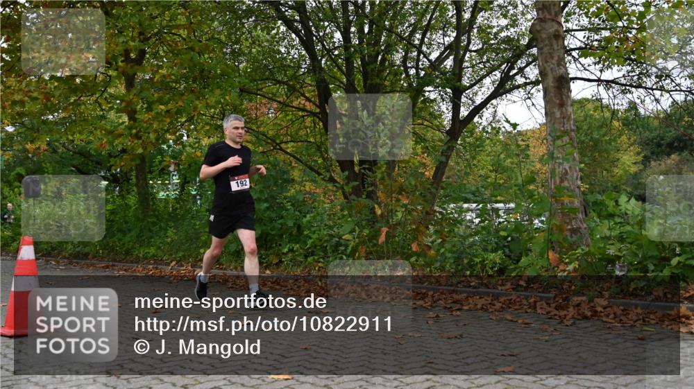 11.10.2026 - Bramfelder Halbmarathon 2026 J. Mangold http://msf.ph/oto/10822911 11.10.2026 10:23:17 Laufen 192, 328, 741 meine-sportfotos.de