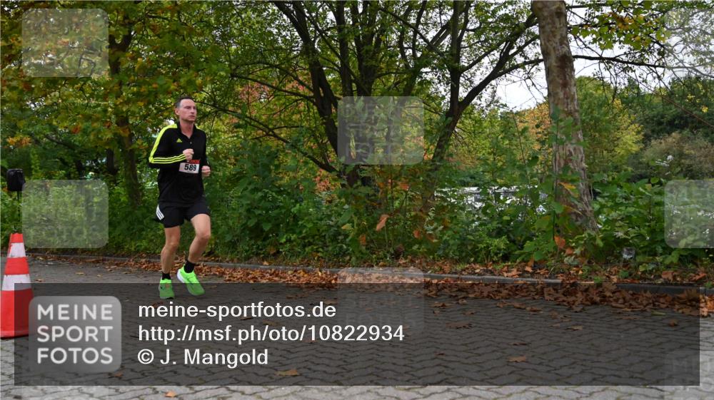 11.10.2026 - Bramfelder Halbmarathon 2026 J. Mangold http://msf.ph/oto/10822934 11.10.2026 10:23:40 Laufen 589 meine-sportfotos.de