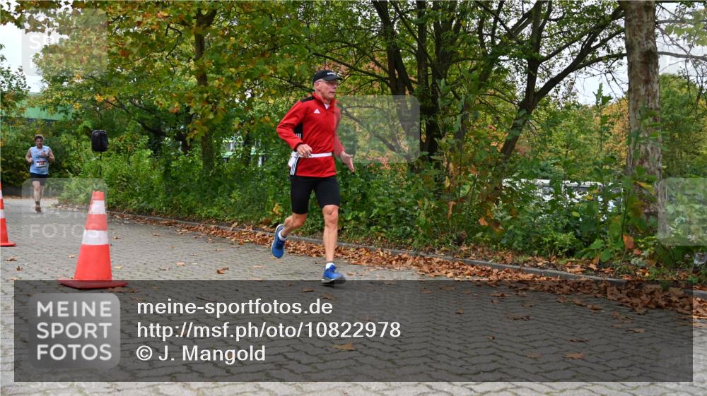 11.10.2026 - Bramfelder Halbmarathon 2026 J. Mangold http://msf.ph/oto/10822978 11.10.2026 10:25:23 Laufen 171, 345 meine-sportfotos.de
