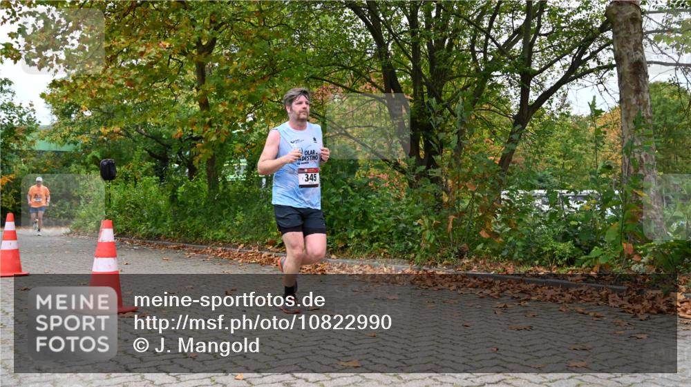11.10.2026 - Bramfelder Halbmarathon 2026 J. Mangold http://msf.ph/oto/10822990 11.10.2026 10:25:26 Laufen 171, 345 meine-sportfotos.de