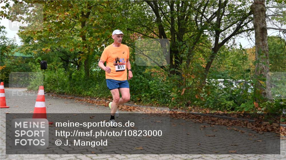 11.10.2026 - Bramfelder Halbmarathon 2026 J. Mangold http://msf.ph/oto/10823000 11.10.2026 10:25:32 Laufen 345, 811 meine-sportfotos.de