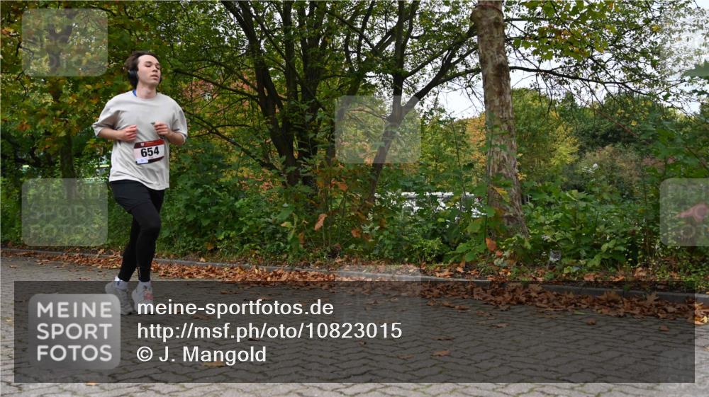 11.10.2026 - Bramfelder Halbmarathon 2026 J. Mangold http://msf.ph/oto/10823015 11.10.2026 10:26:08 Laufen 654, 773 meine-sportfotos.de