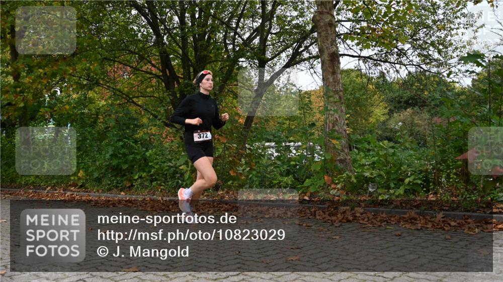 11.10.2026 - Bramfelder Halbmarathon 2026 J. Mangold http://msf.ph/oto/10823029 11.10.2026 10:26:15 Laufen 372 meine-sportfotos.de