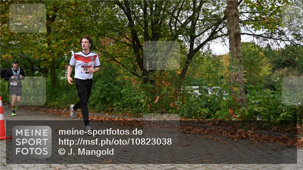 11.10.2026 - Bramfelder Halbmarathon 2026 J. Mangold http://msf.ph/oto/10823038 11.10.2026 10:27:08 Laufen 530, 551, 702 meine-sportfotos.de