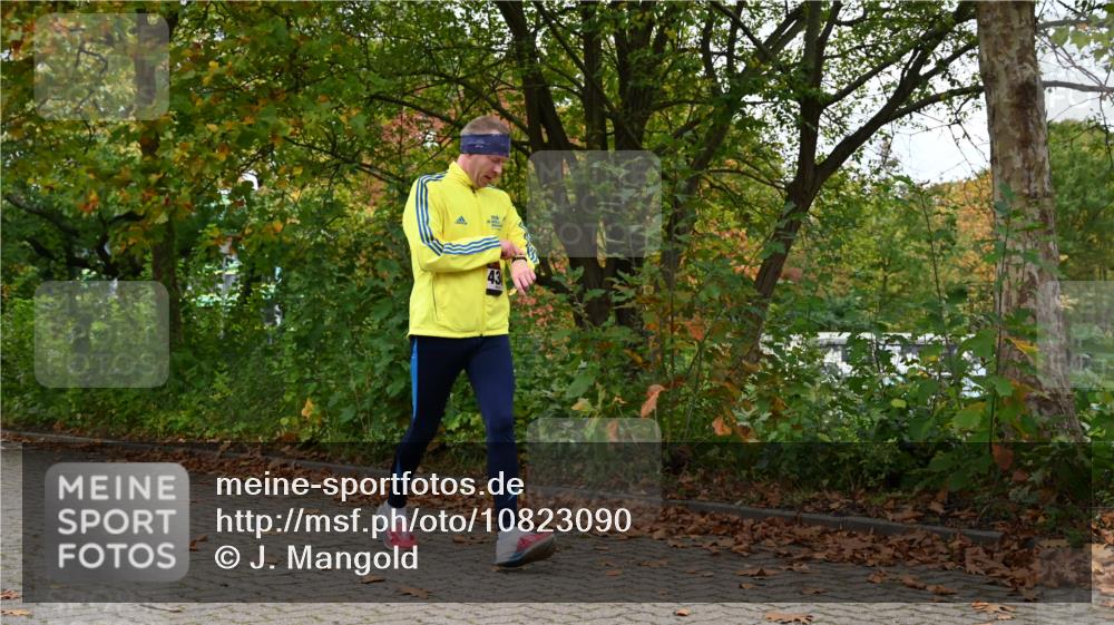 11.10.2026 - Bramfelder Halbmarathon 2026 J. Mangold http://msf.ph/oto/10823090 11.10.2026 10:27:29 Laufen 434 meine-sportfotos.de