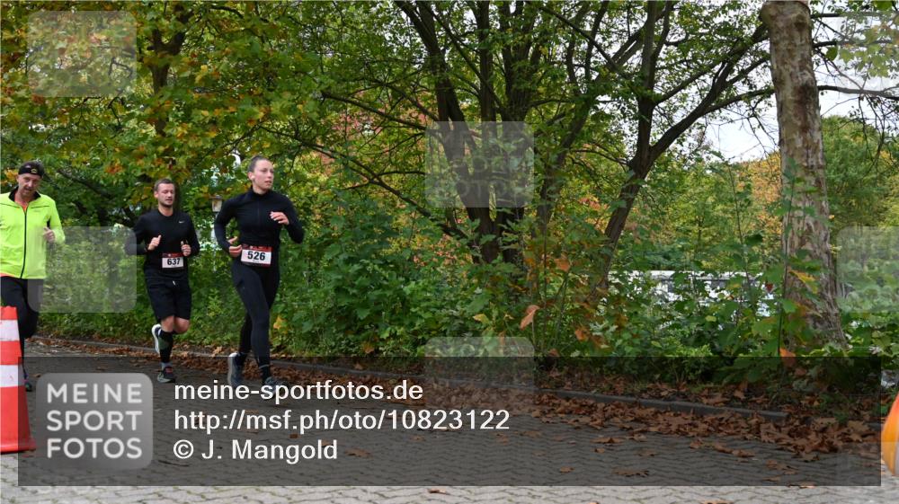 11.10.2026 - Bramfelder Halbmarathon 2026 J. Mangold http://msf.ph/oto/10823122 11.10.2026 10:27:57 Laufen 368, 521, 526, 637, 725, 735 meine-sportfotos.de