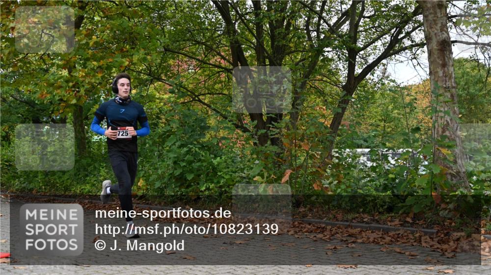 11.10.2026 - Bramfelder Halbmarathon 2026 J. Mangold http://msf.ph/oto/10823139 11.10.2026 10:28:00 Laufen 368, 521, 526, 637, 725, 735 meine-sportfotos.de