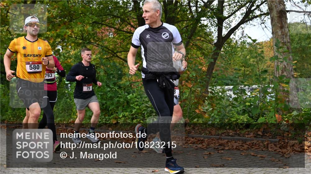 11.10.2026 - Bramfelder Halbmarathon 2026 J. Mangold http://msf.ph/oto/10823215 11.10.2026 10:30:04 Laufen 3, 25, 75, 80, 376, 580, 636, 734, 793 meine-sportfotos.de