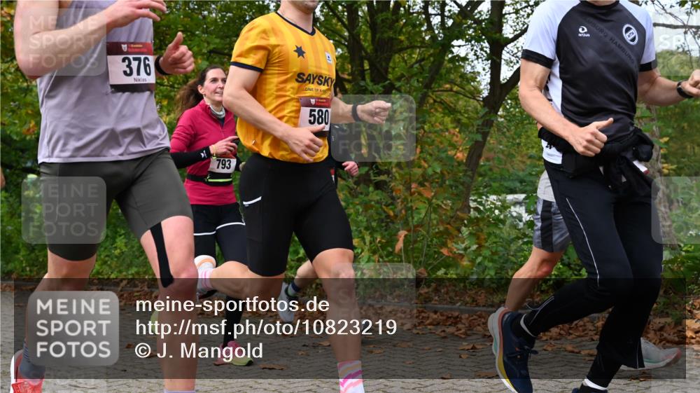 11.10.2026 - Bramfelder Halbmarathon 2026 J. Mangold http://msf.ph/oto/10823219 11.10.2026 10:30:04 Laufen 3, 25, 75, 80, 376, 580, 636, 734, 793 meine-sportfotos.de