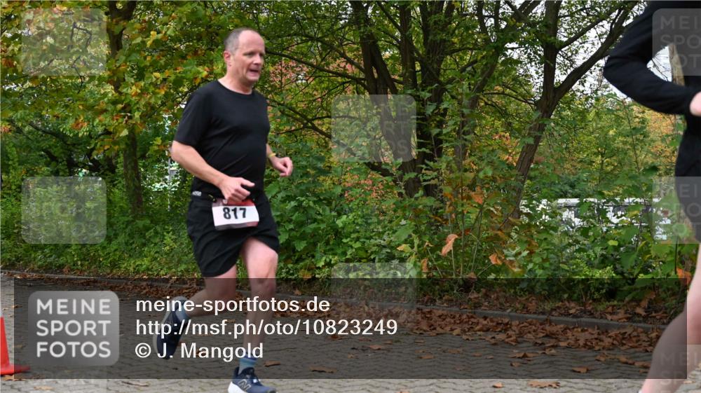 11.10.2026 - Bramfelder Halbmarathon 2026 J. Mangold http://msf.ph/oto/10823249 11.10.2026 10:30:39 Laufen 110, 323, 801, 817 meine-sportfotos.de