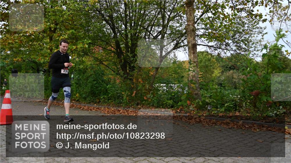 11.10.2026 - Bramfelder Halbmarathon 2026 J. Mangold http://msf.ph/oto/10823298 11.10.2026 10:31:48 Laufen 239, 593, 748 meine-sportfotos.de