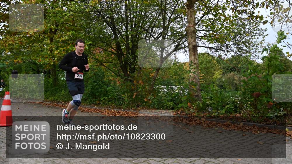 11.10.2026 - Bramfelder Halbmarathon 2026 J. Mangold http://msf.ph/oto/10823300 11.10.2026 10:31:48 Laufen 239, 593, 748 meine-sportfotos.de