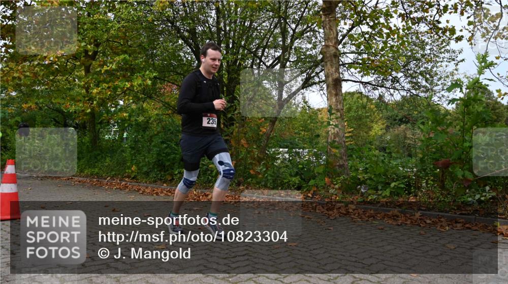11.10.2026 - Bramfelder Halbmarathon 2026 J. Mangold http://msf.ph/oto/10823304 11.10.2026 10:31:49 Laufen 174, 239, 312, 593, 748 meine-sportfotos.de