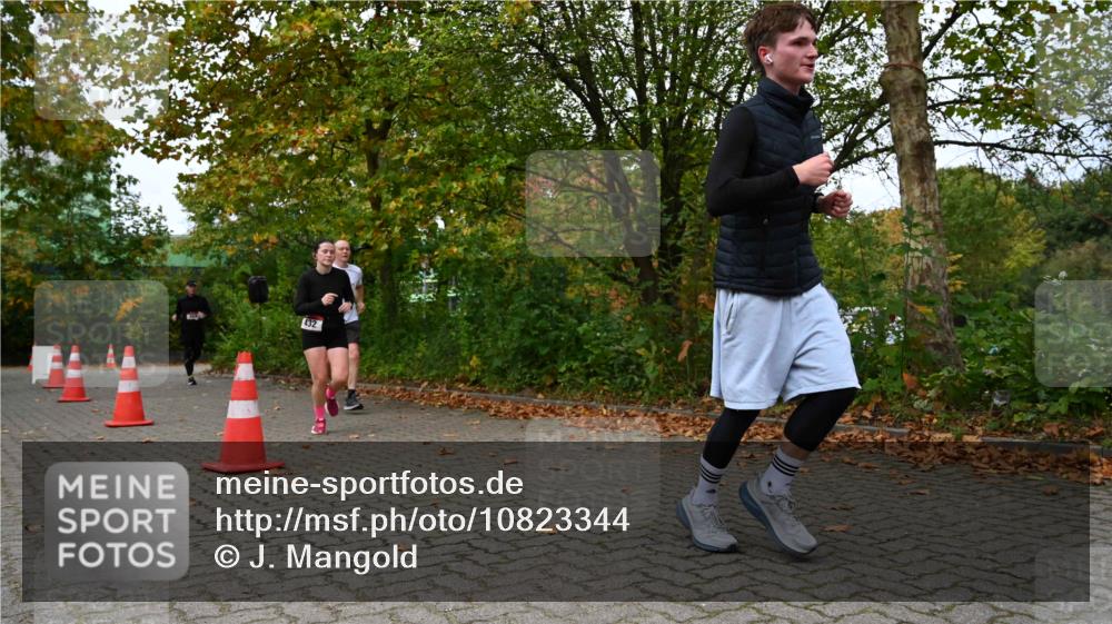 11.10.2026 - Bramfelder Halbmarathon 2026 J. Mangold http://msf.ph/oto/10823344 11.10.2026 10:31:57 Laufen 174, 259, 312, 432, 714, 738, 748 meine-sportfotos.de