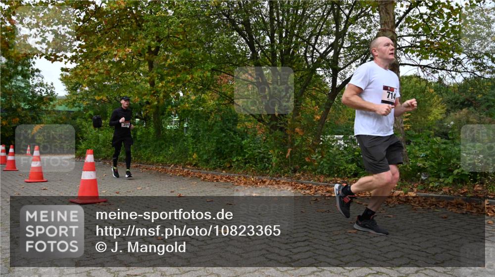 11.10.2026 - Bramfelder Halbmarathon 2026 J. Mangold http://msf.ph/oto/10823365 11.10.2026 10:31:59 Laufen 174, 259, 312, 432, 714, 738 meine-sportfotos.de