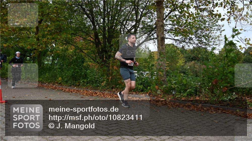 11.10.2026 - Bramfelder Halbmarathon 2026 J. Mangold http://msf.ph/oto/10823411 11.10.2026 10:32:15 Laufen 79, 254, 362 meine-sportfotos.de