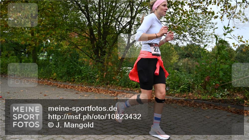 11.10.2026 - Bramfelder Halbmarathon 2026 J. Mangold http://msf.ph/oto/10823432 11.10.2026 10:32:21 Laufen 79, 227, 254, 362 meine-sportfotos.de