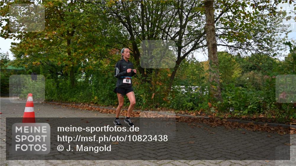 11.10.2026 - Bramfelder Halbmarathon 2026 J. Mangold http://msf.ph/oto/10823438 11.10.2026 10:32:31 Laufen 62 meine-sportfotos.de