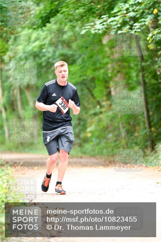 11.10.2026 - Bramfelder Halbmarathon 2026 Dr. Thomas Lammeyer http://msf.ph/oto/10823455 11.10.2026 10:38:26 Laufen 330 meine-sportfotos.de