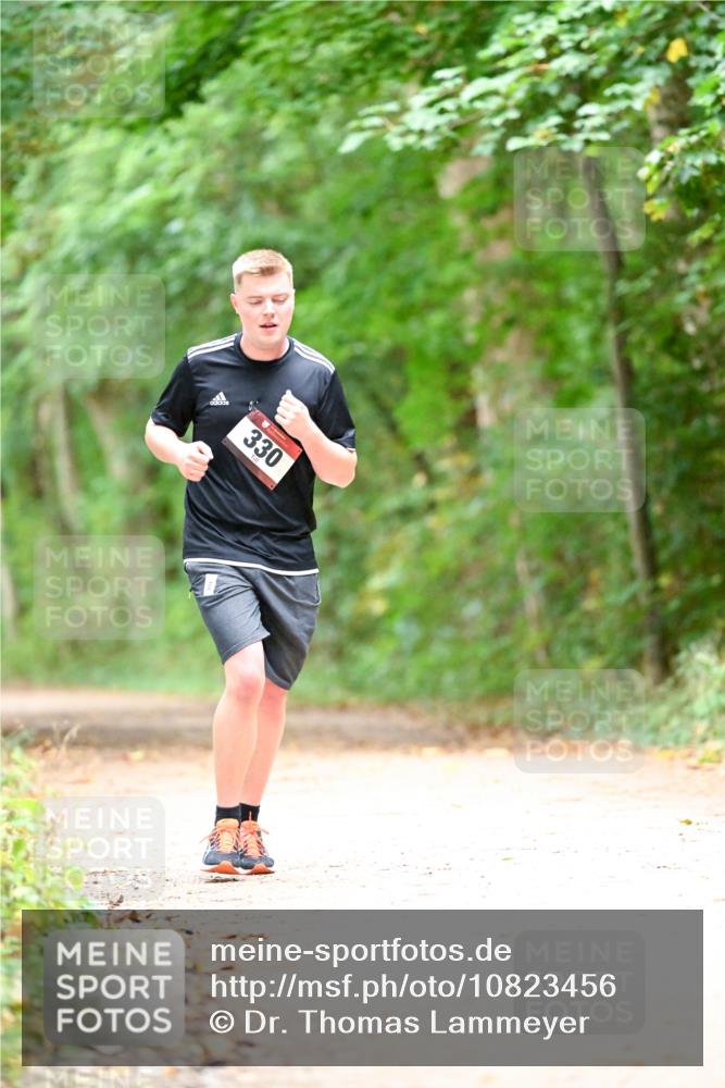 11.10.2026 - Bramfelder Halbmarathon 2026 Dr. Thomas Lammeyer http://msf.ph/oto/10823456 11.10.2026 10:38:27 Laufen 330 meine-sportfotos.de