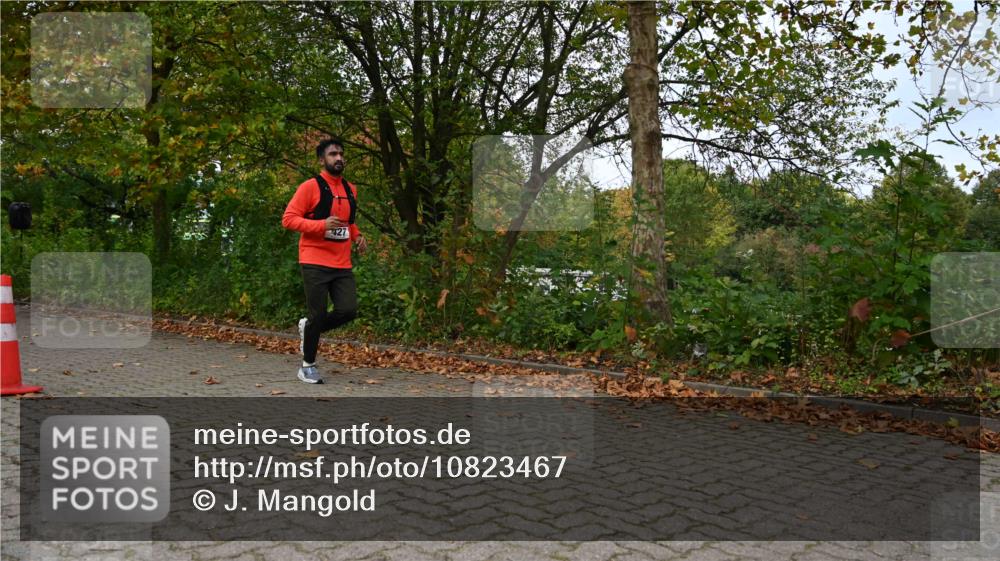 11.10.2026 - Bramfelder Halbmarathon 2026 J. Mangold http://msf.ph/oto/10823467 11.10.2026 10:32:51 Laufen 390, 427 meine-sportfotos.de