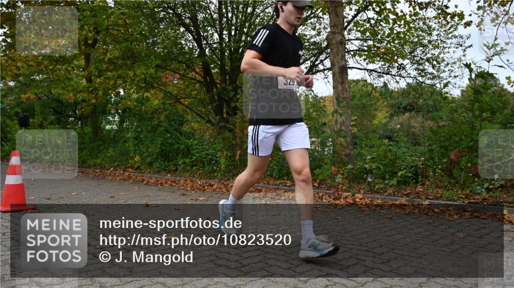 11.10.2026 - Bramfelder Halbmarathon 2026 J. Mangold http://msf.ph/oto/10823520 11.10.2026 10:33:09 Laufen 300, 329, 463 meine-sportfotos.de