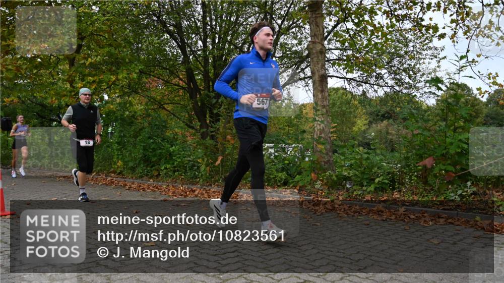 11.10.2026 - Bramfelder Halbmarathon 2026 J. Mangold http://msf.ph/oto/10823561 11.10.2026 10:33:20 Laufen 18, 34, 114, 214, 429, 452, 479, 567, 605, 720 meine-sportfotos.de
