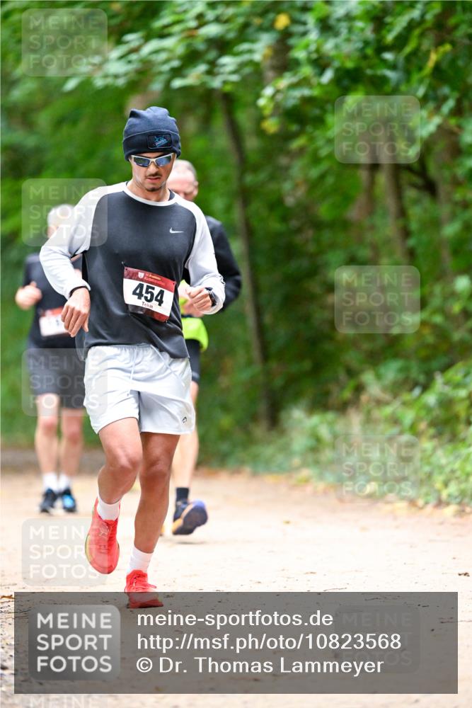 11.10.2026 - Bramfelder Halbmarathon 2026 Dr. Thomas Lammeyer http://msf.ph/oto/10823568 11.10.2026 10:38:45 Laufen 454 meine-sportfotos.de