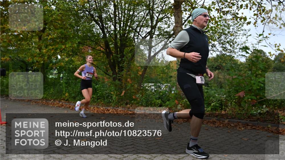 11.10.2026 - Bramfelder Halbmarathon 2026 J. Mangold http://msf.ph/oto/10823576 11.10.2026 10:33:21 Laufen 18, 34, 114, 214, 429, 452, 479, 567, 605, 720 meine-sportfotos.de