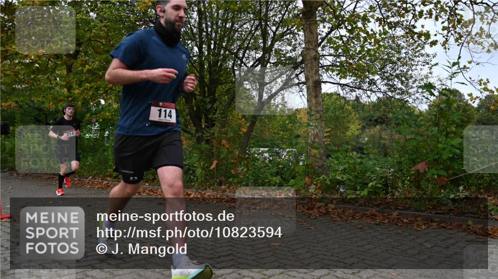 11.10.2026 - Bramfelder Halbmarathon 2026 J. Mangold http://msf.ph/oto/10823594 11.10.2026 10:33:23 Laufen 18, 114, 214, 452, 479, 567, 605 meine-sportfotos.de