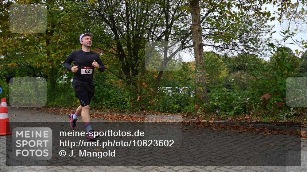 11.10.2026 - Bramfelder Halbmarathon 2026 J. Mangold http://msf.ph/oto/10823602 11.10.2026 10:33:28 Laufen 18, 82, 114, 214, 479 meine-sportfotos.de