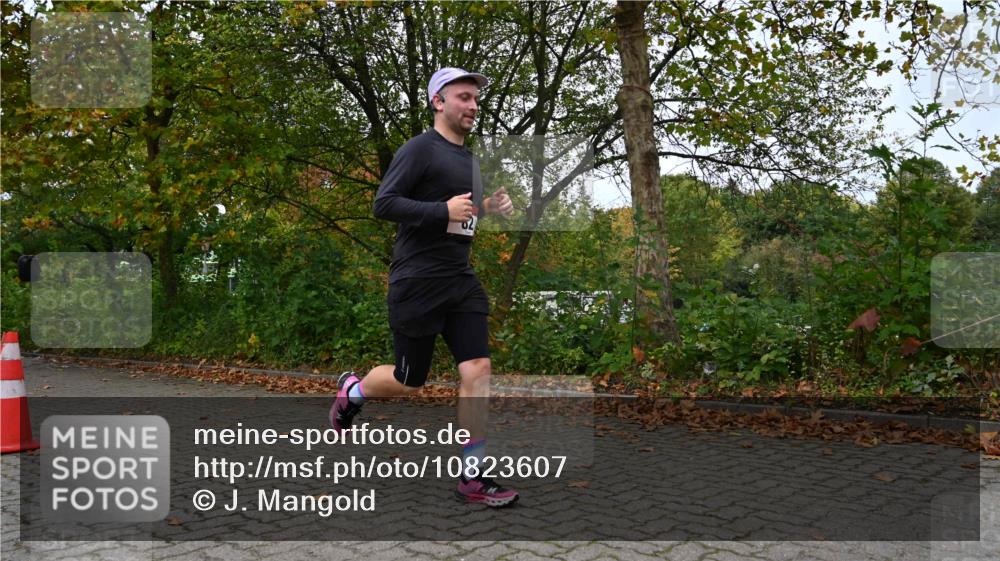 11.10.2026 - Bramfelder Halbmarathon 2026 J. Mangold http://msf.ph/oto/10823607 11.10.2026 10:33:28 Laufen 18, 82, 114, 214, 479 meine-sportfotos.de