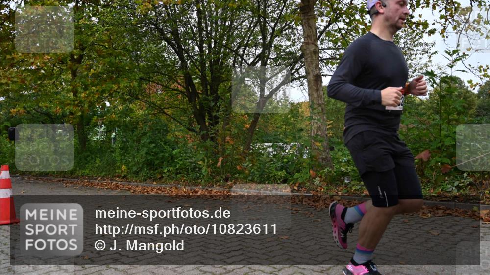 11.10.2026 - Bramfelder Halbmarathon 2026 J. Mangold http://msf.ph/oto/10823611 11.10.2026 10:33:28 Laufen 18, 82, 114, 214, 479 meine-sportfotos.de