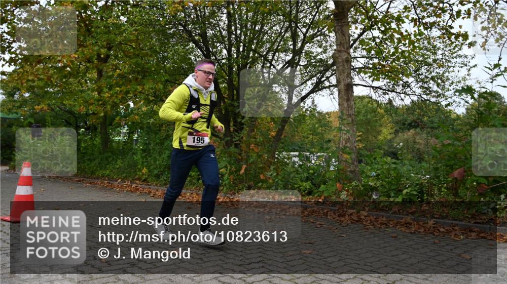 11.10.2026 - Bramfelder Halbmarathon 2026 J. Mangold http://msf.ph/oto/10823613 11.10.2026 10:33:33 Laufen 70, 82, 195 meine-sportfotos.de