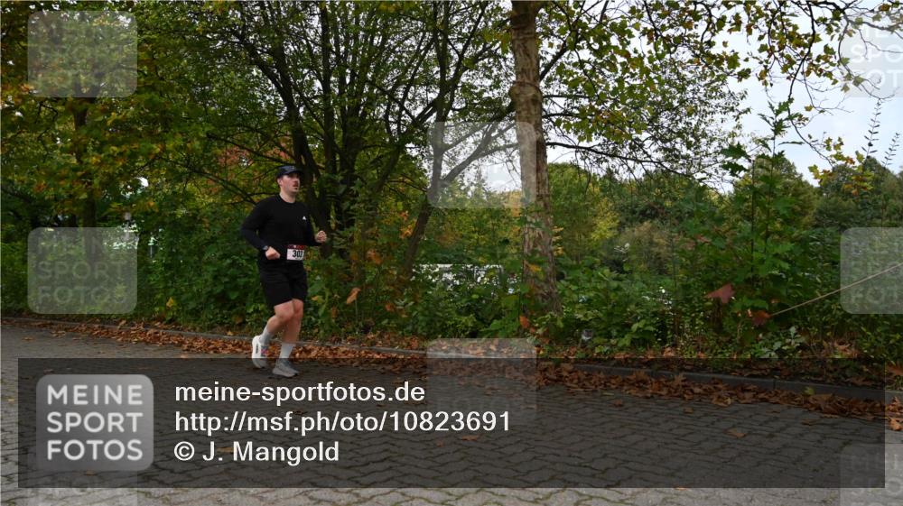 11.10.2026 - Bramfelder Halbmarathon 2026 J. Mangold http://msf.ph/oto/10823691 11.10.2026 10:34:21 Laufen 44, 303, 356, 439, 822 meine-sportfotos.de