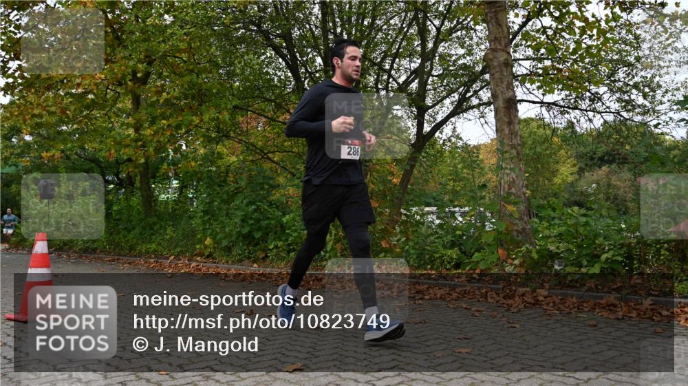 11.10.2026 - Bramfelder Halbmarathon 2026 J. Mangold http://msf.ph/oto/10823749 11.10.2026 10:34:50 Laufen 116, 164, 286, 539 meine-sportfotos.de