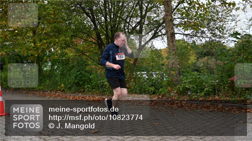 11.10.2026 - Bramfelder Halbmarathon 2026 J. Mangold http://msf.ph/oto/10823774 11.10.2026 10:35:03 Laufen 193, 441, 473 meine-sportfotos.de