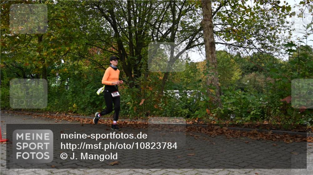 11.10.2026 - Bramfelder Halbmarathon 2026 J. Mangold http://msf.ph/oto/10823784 11.10.2026 10:35:08 Laufen 193, 218 meine-sportfotos.de