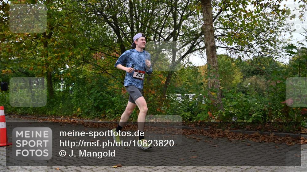 11.10.2026 - Bramfelder Halbmarathon 2026 J. Mangold http://msf.ph/oto/10823820 11.10.2026 10:35:28 Laufen 98, 232, 489 meine-sportfotos.de