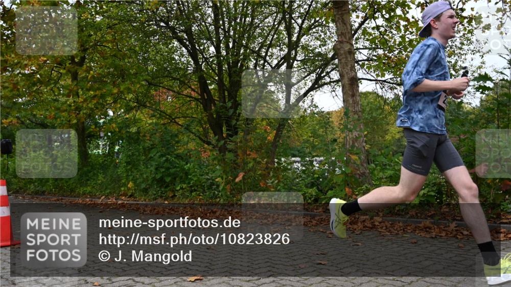 11.10.2026 - Bramfelder Halbmarathon 2026 J. Mangold http://msf.ph/oto/10823826 11.10.2026 10:35:28 Laufen 98, 232, 489 meine-sportfotos.de