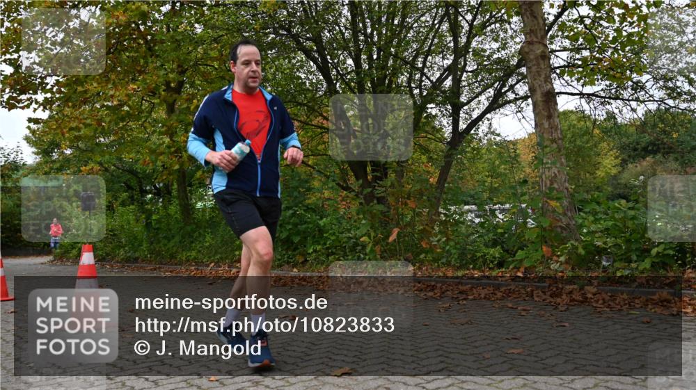 11.10.2026 - Bramfelder Halbmarathon 2026 J. Mangold http://msf.ph/oto/10823833 11.10.2026 10:35:47 Laufen 467 meine-sportfotos.de