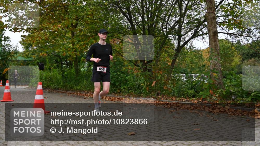 11.10.2026 - Bramfelder Halbmarathon 2026 J. Mangold http://msf.ph/oto/10823866 11.10.2026 10:36:06 Laufen 656 meine-sportfotos.de