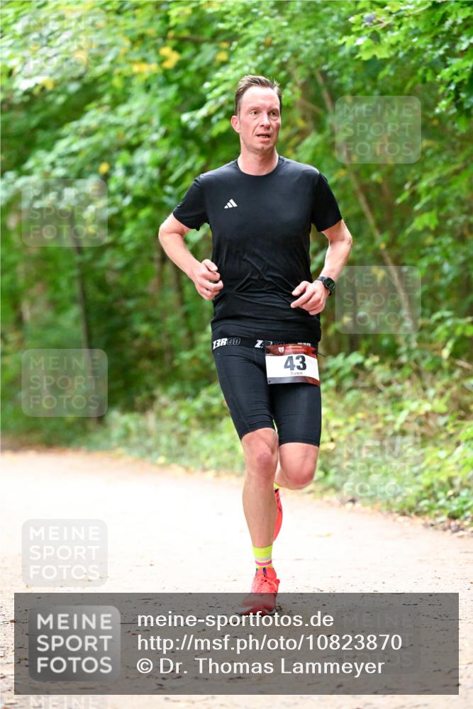 11.10.2026 - Bramfelder Halbmarathon 2026 Dr. Thomas Lammeyer http://msf.ph/oto/10823870 11.10.2026 10:39:39 Laufen 3, 43 meine-sportfotos.de