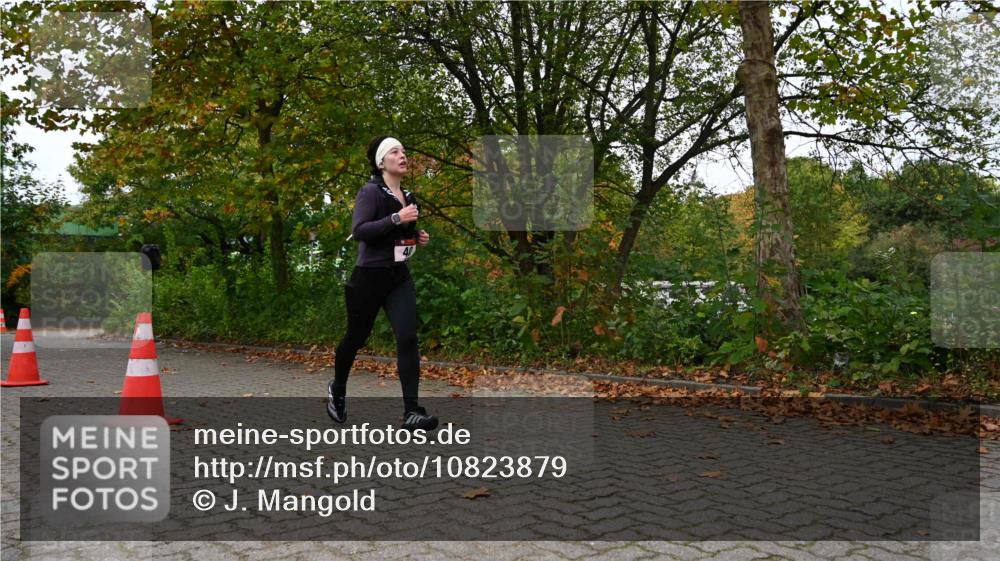 11.10.2026 - Bramfelder Halbmarathon 2026 J. Mangold http://msf.ph/oto/10823879 11.10.2026 10:36:13 Laufen 40, 656 meine-sportfotos.de